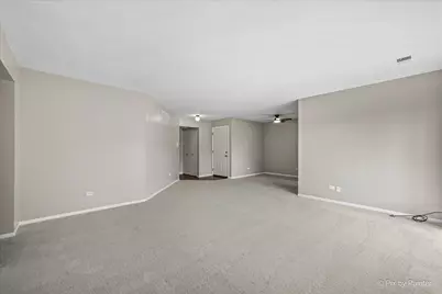 827 E Kings Row #8, Palatine, IL 60074 - Photo 3