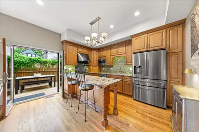 2324 W McLean Avenue, Chicago, IL 60647 - Photo 5