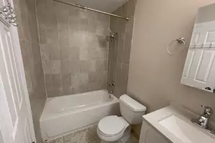 228 N Waterford Dr, Schaumburg, IL 60194 - Photo 19