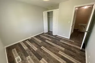228 N Waterford Dr, Schaumburg, IL 60194 - Photo 17