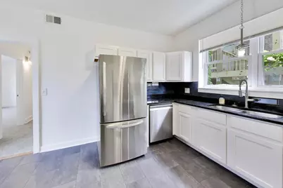 3336 W Evergreen Avenue #1, Chicago, IL 60651 - Photo 7