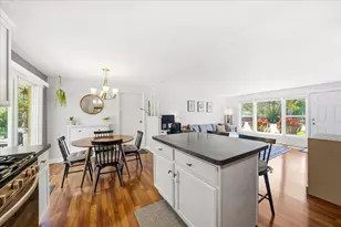 924 Bradford Ln, Schaumburg, IL 60193 - Photo 11