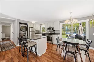 924 Bradford Ln, Schaumburg, IL 60193 - Photo 9