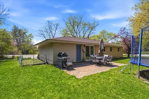 924 Bradford Ln, Schaumburg, IL 60193 - Photo 17