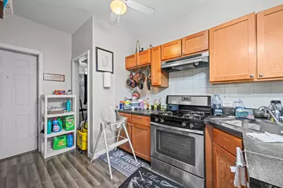2822 N Milwaukee Avenue, Chicago, IL 60618 - Photo 9