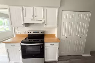 1719 Cedarbrook Ct, Sycamore, IL 60178 - Photo 7
