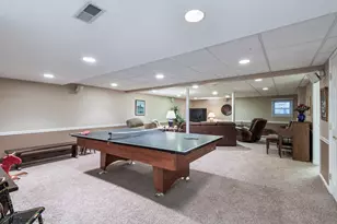 1916 W Ashbury Ln, Inverness, IL 60067 - Photo 33