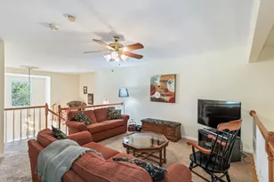 1916 W Ashbury Ln, Inverness, IL 60067 - Photo 23