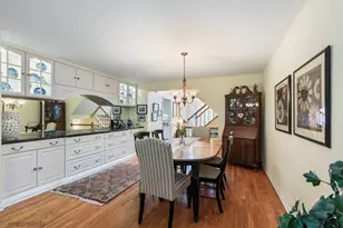 1916 W Ashbury Ln, Inverness, IL 60067 - Photo 5