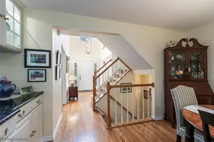 1916 W Ashbury Ln, Inverness, IL 60067 - Photo 3