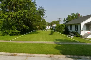 443 N Rosewood Ave, Kankakee, IL 60901 - Photo 1