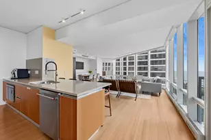 340 E Randolph St, Chicago, IL 60601 - Photo 17