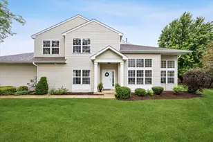 121 S Barton Trail, Batavia, IL 60510 - Photo 1
