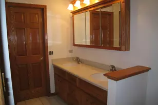 706 North Point Dr, Schaumburg, IL 60193 - Photo 13