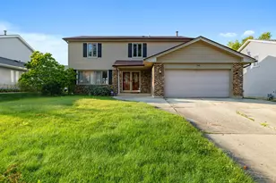 706 North Point Dr, Schaumburg, IL 60193 - Photo 1