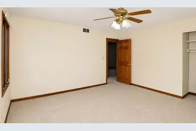 706 N Point Drive, Schaumburg, IL 60193 - Photo 23