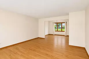 706 North Point Dr, Schaumburg, IL 60193 - Photo 3