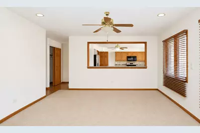 706 N Point Drive, Schaumburg, IL 60193 - Photo 9