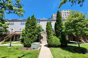 2363 E 70th Pl, Chicago, IL 60649 - Photo 21