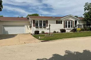 5354 Autumnash, Machesney Park, IL 61115 - Photo 1