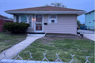41 Circle Drive, Dixmoor, IL 60426 - Photo 1
