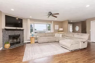 113 Boulder Dr, Gridley, IL 61744 - Photo 7