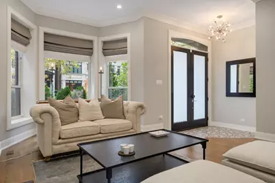 2119 N Kenmore Avenue, Chicago, IL 60614 - Photo 3
