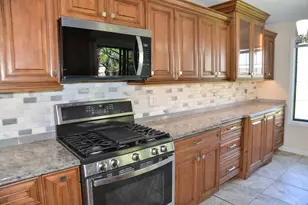 [Address not provided], Arlington Heights, IL 60004 - Photo 3