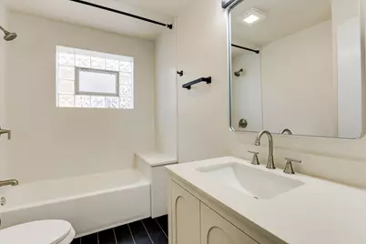 5420 N Central Avenue #2, Chicago, IL 60630 - Photo 11