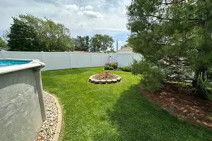 530 N Van Buren Ave, Bradley, IL 60915 - Photo 33