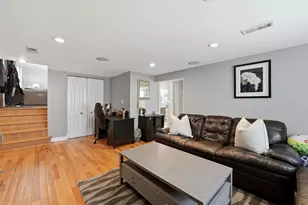 8549 Blueridge Ave, Hickory Hills, IL 60457 - Photo 15