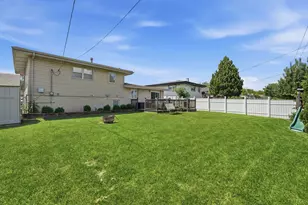 8549 Blueridge Ave, Hickory Hills, IL 60457 - Photo 29