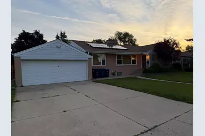 840 E Thacker Street, Des Plaines, IL 60016 - Photo 1