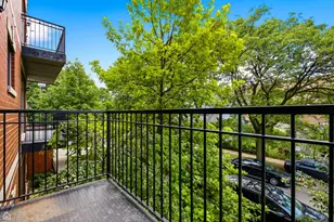 4755 N Kilbourn Ave, Chicago, IL 60630 - Photo 13