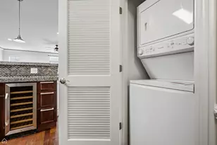 4755 N Kilbourn Ave, Chicago, IL 60630 - Photo 15
