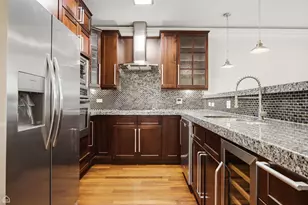 4755 N Kilbourn Ave, Chicago, IL 60630 - Photo 5