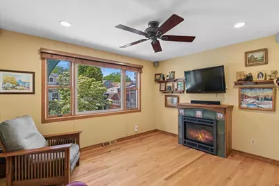 3242 N New England Avenue, Chicago, IL 60634 - Photo 7