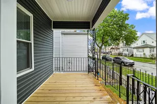 1132 N Waller Ave, Chicago, IL 60651 - Photo 3