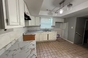 3335 W 163rd St, Markham, IL 60428 - Photo 11