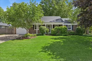 720 Checker Dr, Buffalo Grove, IL 60089 - Photo 1