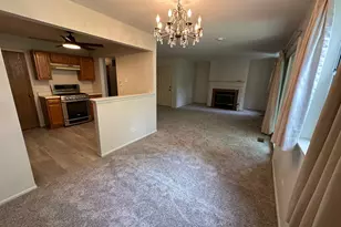 197 Camden Ct, Schaumburg, IL 60194 - Photo 5