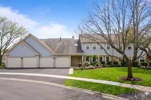197 Camden Ct, Schaumburg, IL 60194 - Photo 1
