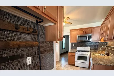 301 N May Street, Aurora, IL 60506 - Photo 5