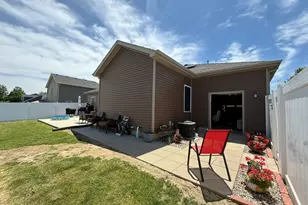 665 Kathy Dr, Bourbonnais, IL 60914 - Photo 3
