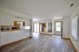1483 Cornell Ct, Hoffman Estates, IL 60169 - Photo 9