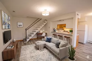1483 Cornell Ct, Hoffman Estates, IL 60169 - Photo 5