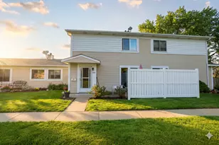 1483 Cornell Ct, Hoffman Estates, IL 60169 - Photo 1