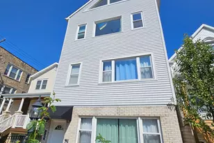 1140 W Barry Ave, Chicago, IL 60657 - Photo 1