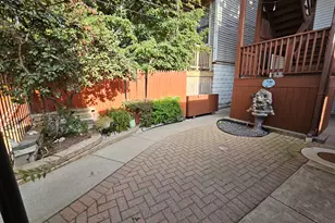 1140 W Barry Ave, Chicago, IL 60657 - Photo 25
