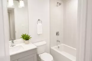 4543 S St Lawrence Ave, Chicago, IL 60653 - Photo 9